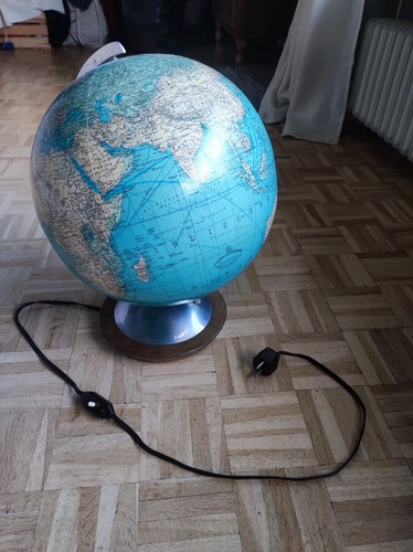Ein vintage globus - ein,