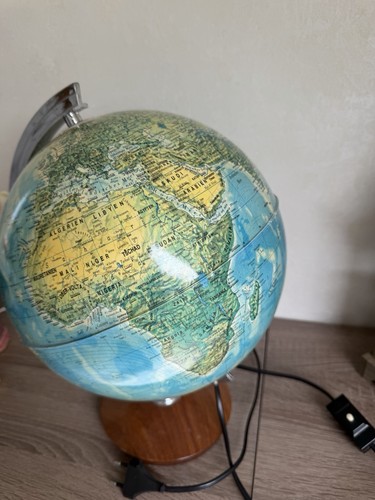 Globus mit beleuchtung - globus,