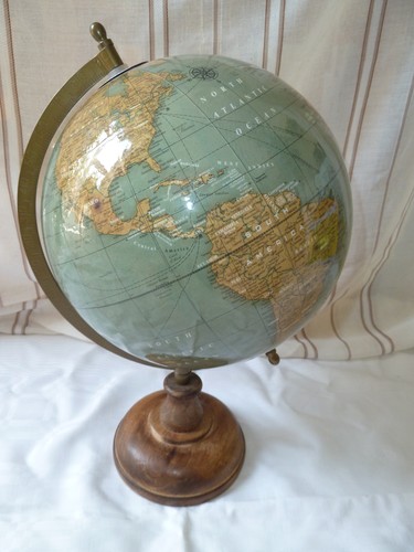 Kleiner globus mit - kleiner,