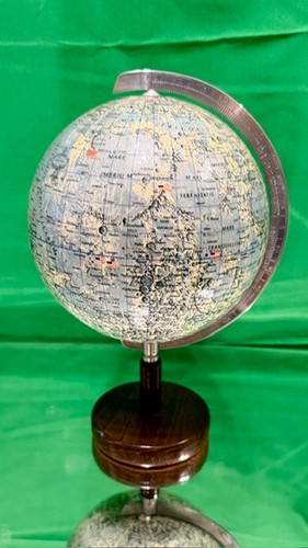 Kleiner seltener mond globus - mond-globus,
